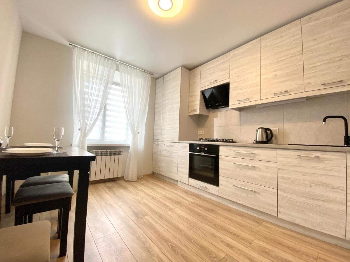 Apartpoltava Стильні 2-Кімн Апартаменти Біля Пд "Листопад" Закрита Парковка, Чек Прро מראה חיצוני תמונה
